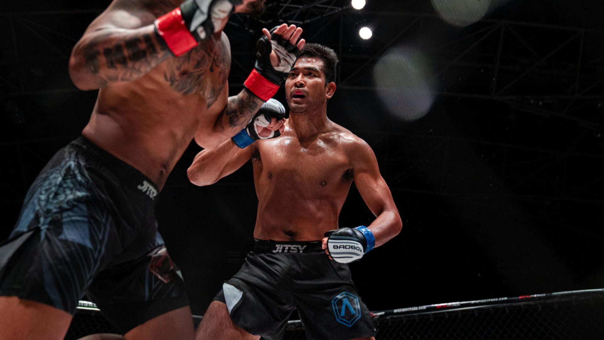 E82 F1 - BLU THEIN VS JUAN RELLENO-34