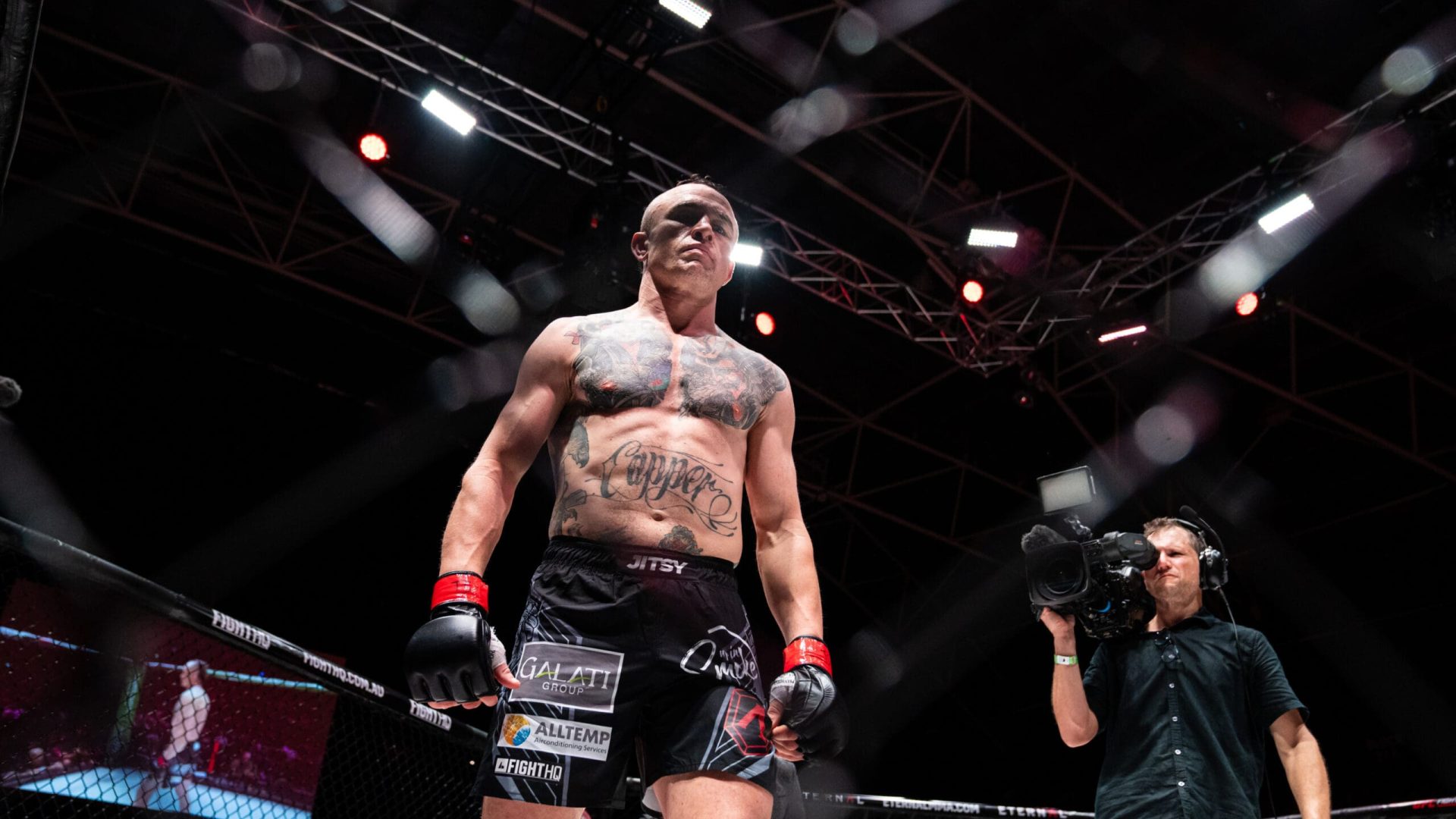 E85 FIGHT12 - WES CAPPER VS DAVID MARTINEZ-13