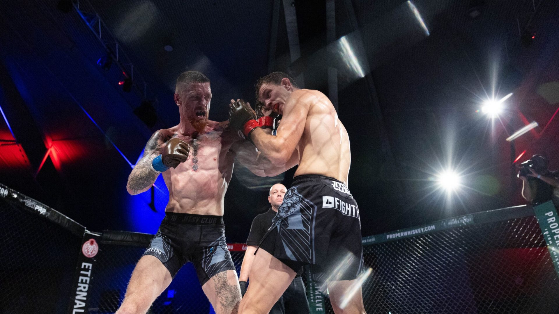 E92 F02 KRIS USTIIJAVOSKI VS KOREY SUTCLIFFE HI RES C1-81