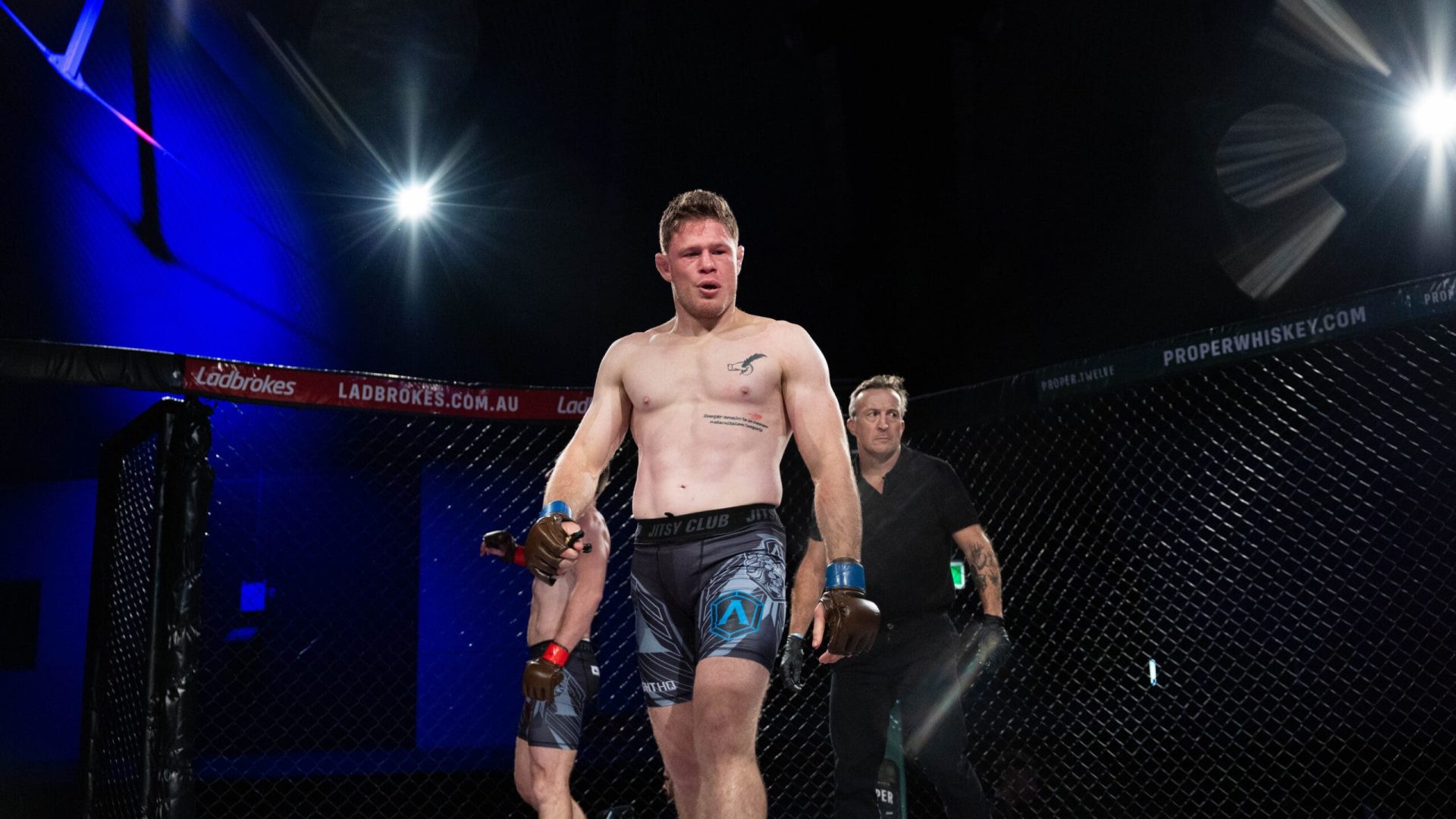 E92 F09 STEPHEN COSTELLO VS DAVID MARTINEZ HI RES C1-35