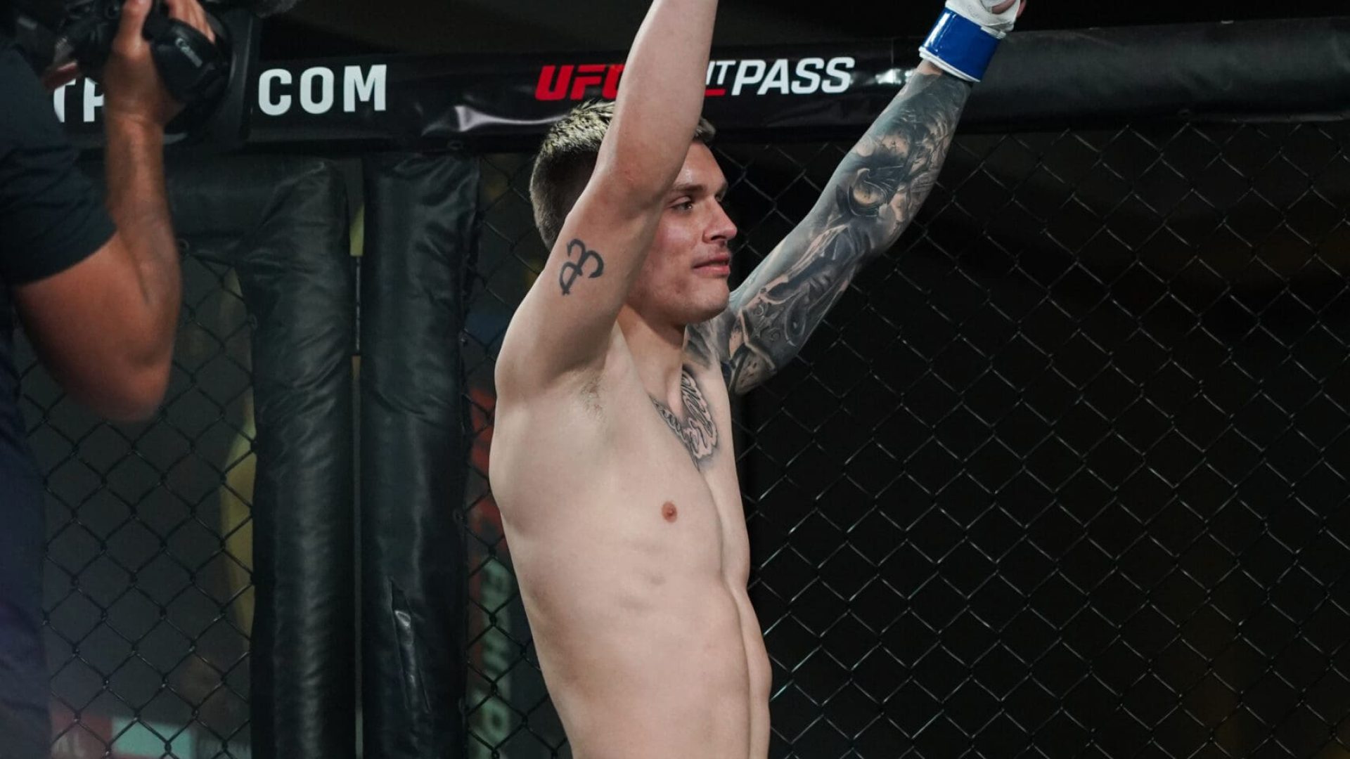 E98 F06 DANIEL ROSS VS CYPRIAN ROGOZINSKI C1 HI RES-16